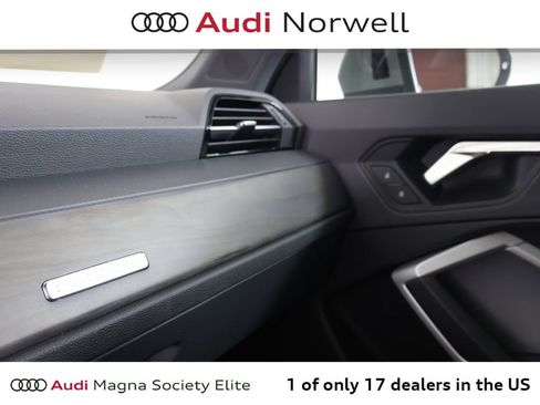 Used 2023 Audi Q3 2.0T Premium w/ Convenience Package AWD/4WD image 7
