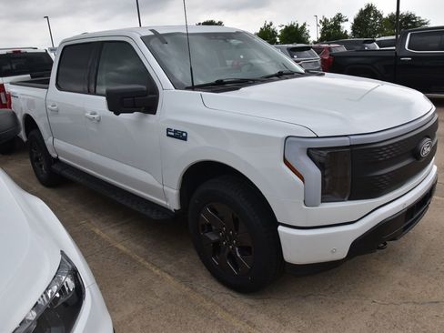 Used 2024 Ford F150 Lightning Flash AWD/4WD image 5