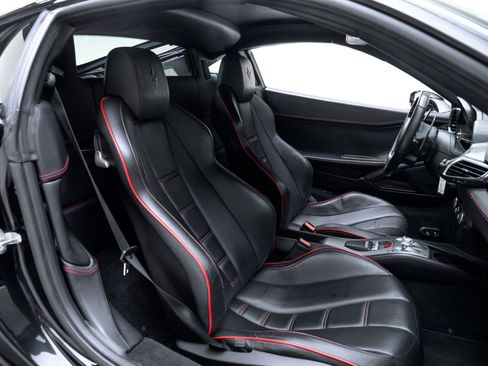 Used 2010 Ferrari 458 Italia Coupe image 16