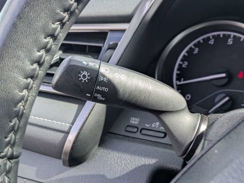 Used 2024 Toyota Camry SE FWD image 24