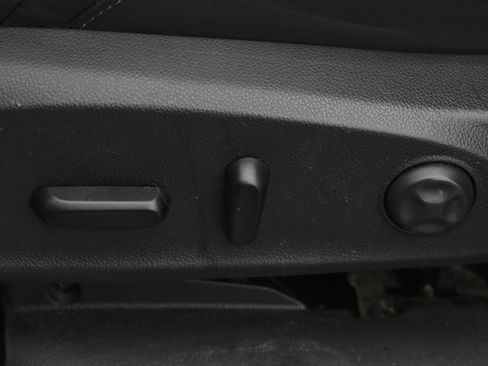 Used 2020 Buick Envision Essence w/ LPO, Active Package image 16