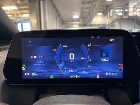 Used 2025 Chevrolet Equinox EV LT image 17