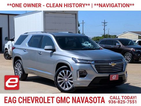 Used 2023 Chevrolet Traverse Premier w/ LPO, Floor Liner Package FWD image 1