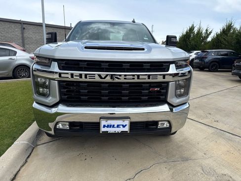 Used 2023 Chevrolet Silverado 2500 LT w/ Convenience Package AWD/4WD image 2