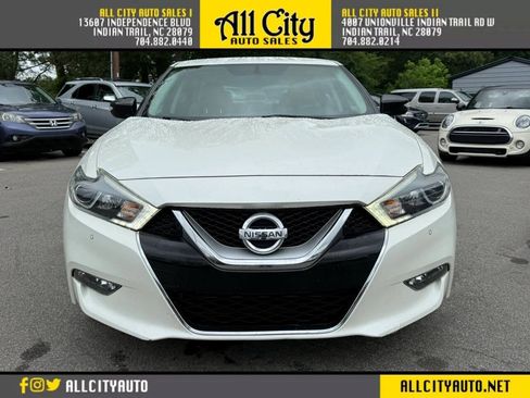 Used 2016 Nissan Maxima SR w/ Interior Lighting Package FWD image 2