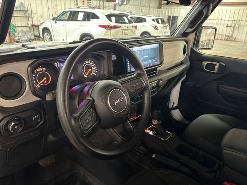 Used 2024 Jeep Wrangler Sport image 17