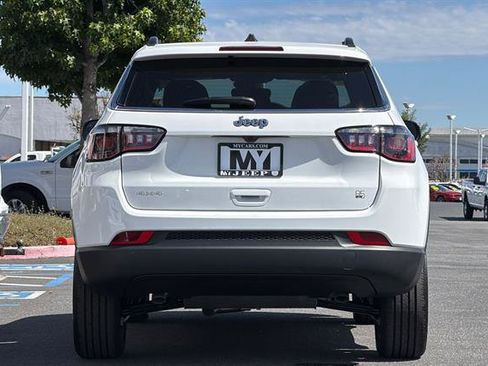 New 2026 Jeep Compass Latitude AWD/4WD image 4