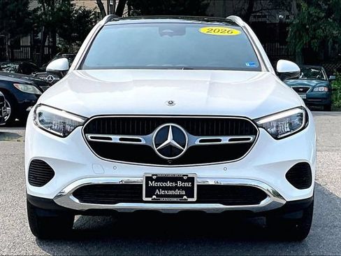 Used 2026 Mercedes-Benz GLC 300 4MATIC image 2