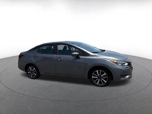 Used 2025 Nissan Versa SV FWD image 2