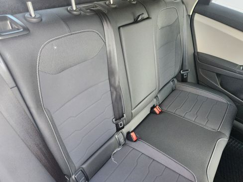 New 2025 Volkswagen Taos SE AWD/4WD image 24