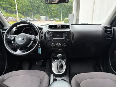 Used 2017 Kia Soul FWD image 22
