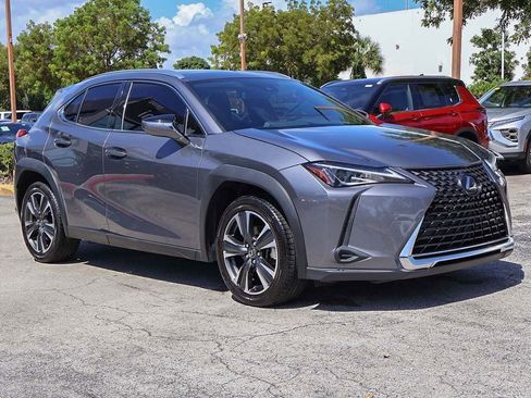 Used 2019 Lexus UX 200 image 57