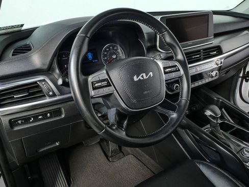 Used 2022 Kia Telluride LX AWD/4WD image 4