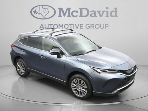 Used 2022 Toyota Venza XLE AWD/4WD image 32