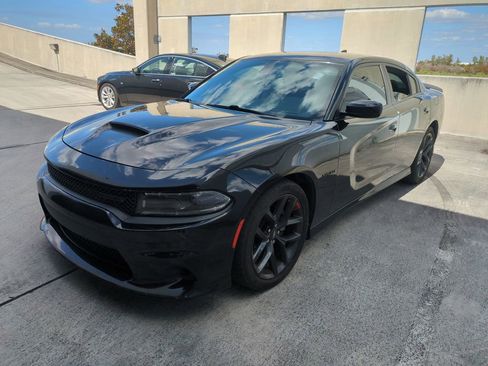 Used 2022 Dodge Charger R/T w/ Blacktop Package image 9