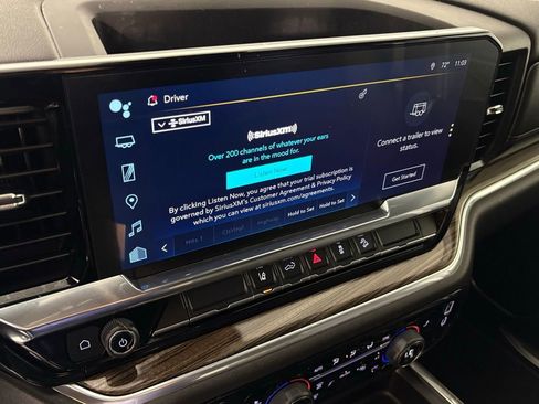 Used 2025 Chevrolet Silverado 2500 LT w/ Convenience Package image 28