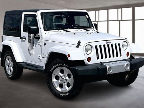 Used 2013 Jeep Wrangler Sahara w/ Dual Top Group AWD/4WD image 13