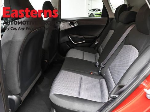 Used 2023 Kia Soul LX w/ Option Group 015 FWD image 21