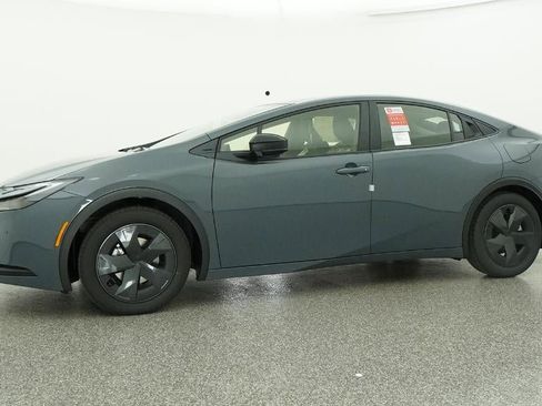 New 2026 Toyota Prius LE image 18