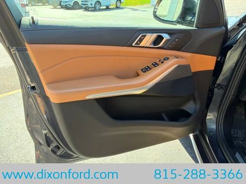 Used 2022 BMW X5 xDrive40i AWD/4WD image 25