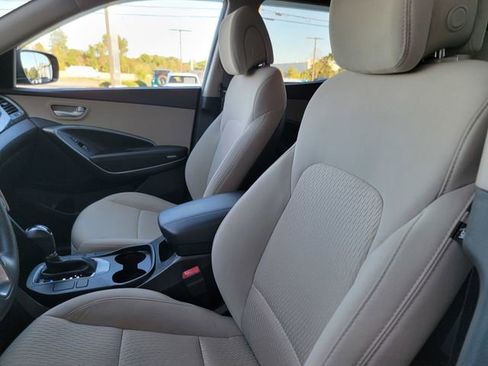 Used 2017 Hyundai Santa Fe Sport image 11