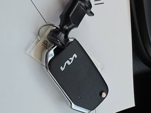 Used 2023 Kia Soul LX w/ LX Technology Package FWD image 26