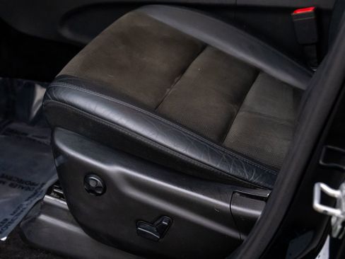 Used 2019 Jeep Grand Cherokee Altitude image 15