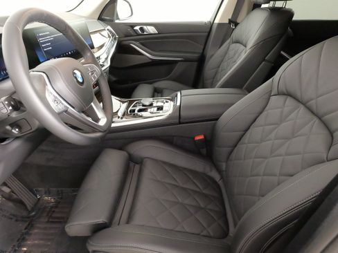 Used 2026 BMW X7 xDrive40i AWD/4WD image 29
