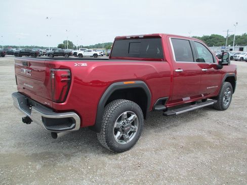New 2026 GMC Sierra 2500 SLT w/ SLT Premium Package AWD/4WD image 4