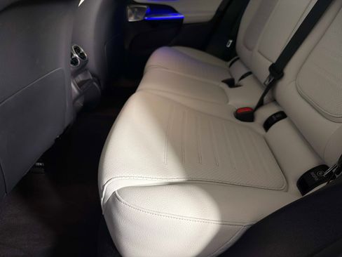 Used 2025 Mercedes-Benz GLC 300 4MATIC w/ AMG Line image 31