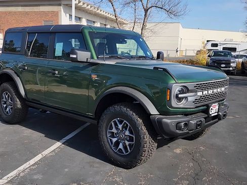 New 2025 Ford Bronco Badlands image 11