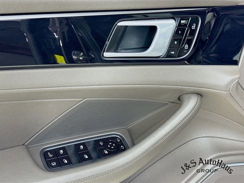 Used 2021 Porsche Panamera 4S image 23