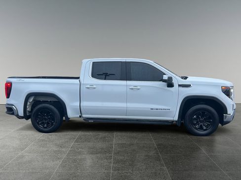 Used 2022 GMC Sierra 1500 SLE image 8