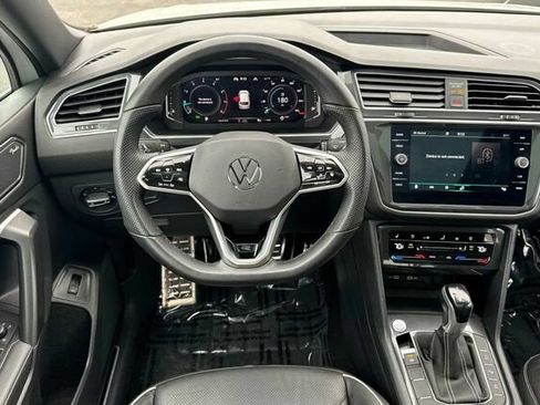 Used 2024 Volkswagen Tiguan SEL R-Line AWD/4WD image 12