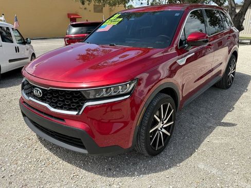 Used 2021 Kia Sorento LX image 3
