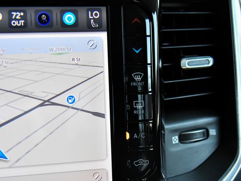 Used 2024 RAM 2500 Laramie image 32