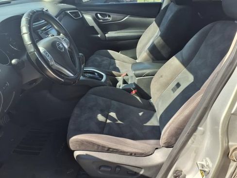Used 2015 Nissan Rogue SV FWD image 12
