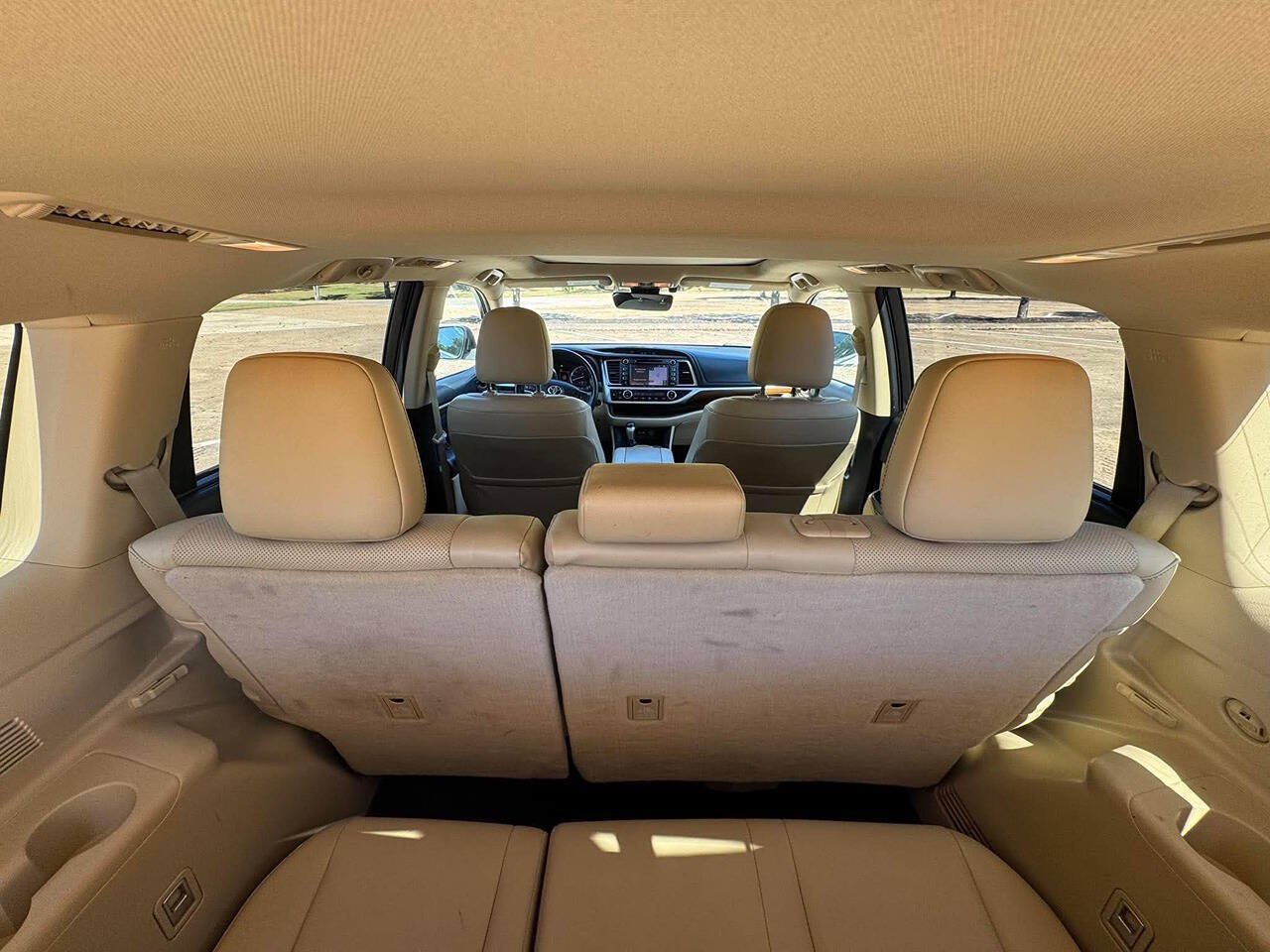 Used 2019 Toyota Highlander Limited Platinum FWD image 14