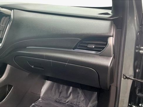 Used 2023 Chevrolet Traverse LT image 15