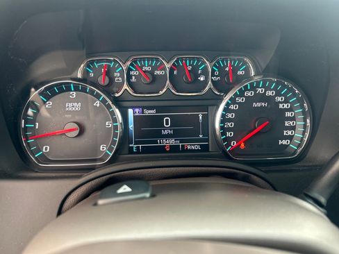 Used 2017 Chevrolet Suburban LT w/ Luxury Package image 21