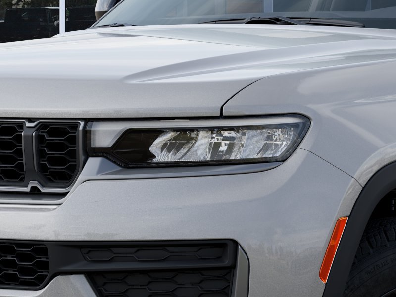 New 2026 Jeep Grand Cherokee Altitude RWD image 10