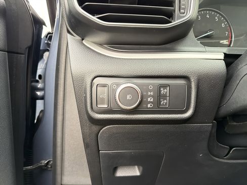 Used 2021 Ford Explorer XLT w/ Equipment Group 202A image 14