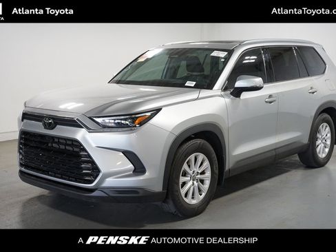 Used 2024 Toyota Grand Highlander FWD image 1