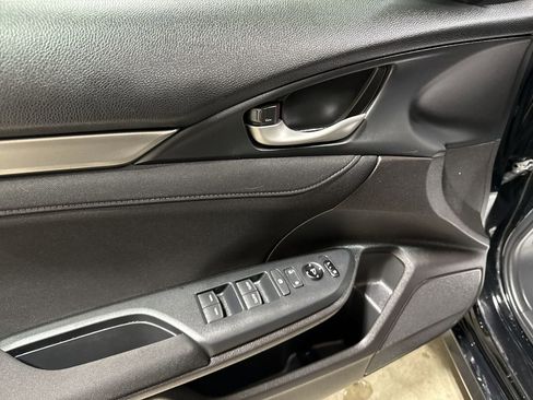 Used 2020 Honda Civic EX image 21