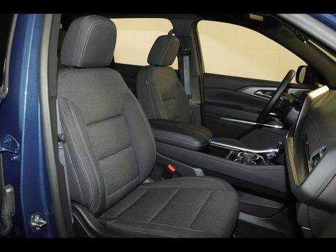 Used 2024 Chevrolet Traverse LT w/ LPO, Floor Liner Package AWD/4WD image 32