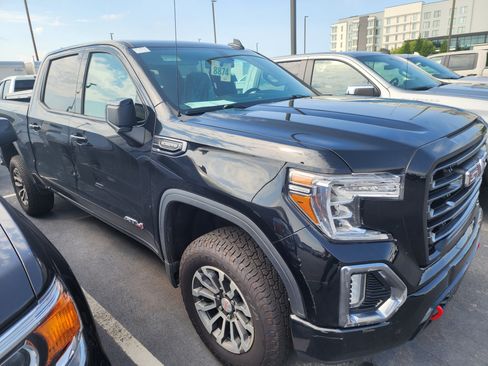 Used 2021 GMC Sierra 1500 AT4 w/ AT4 Preferred Package AWD/4WD image 1