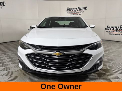 Used 2025 Chevrolet Malibu LT FWD image 3