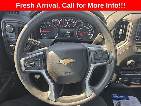 Used 2021 Chevrolet Silverado 1500 Custom w/ Safety Confidence Package AWD/4WD image 4