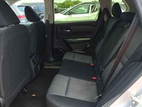 Used 2024 Nissan Rogue SV FWD image 19
