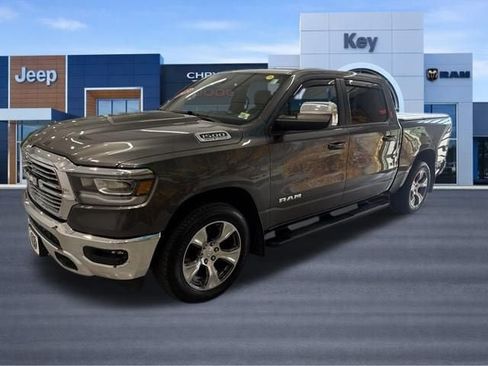 Used 2023 RAM 1500 Laramie AWD/4WD image 2